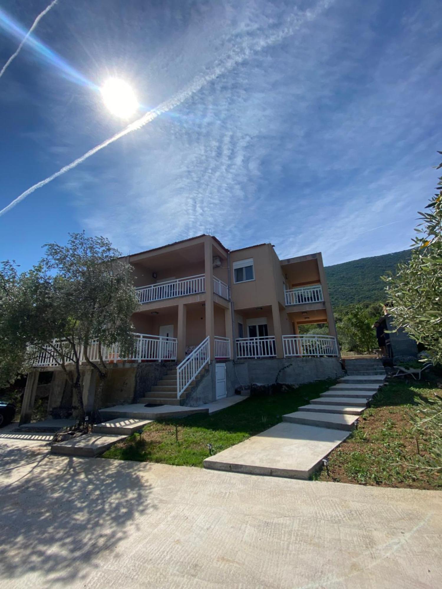 Apartments D&D Osobjava Esterno foto
